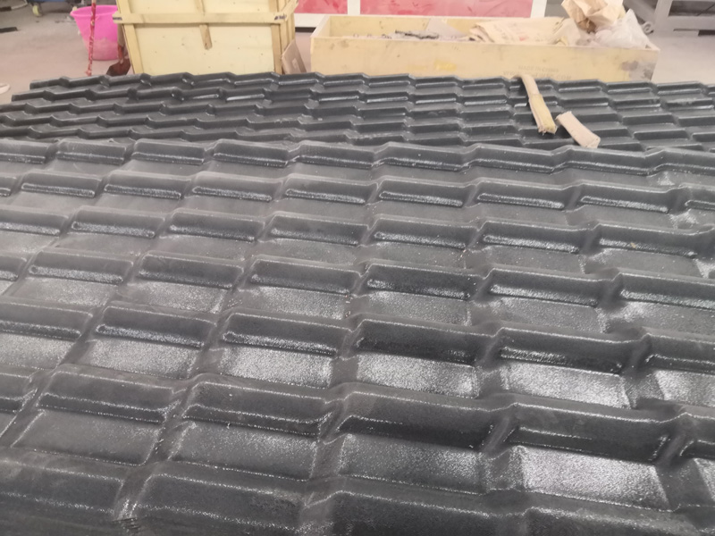 贛州樹脂瓦批發(fā)廠家：房頂蓋瓦選哪種樹脂瓦和哪種構(gòu)件使用壽命會(huì)更長(zhǎng)